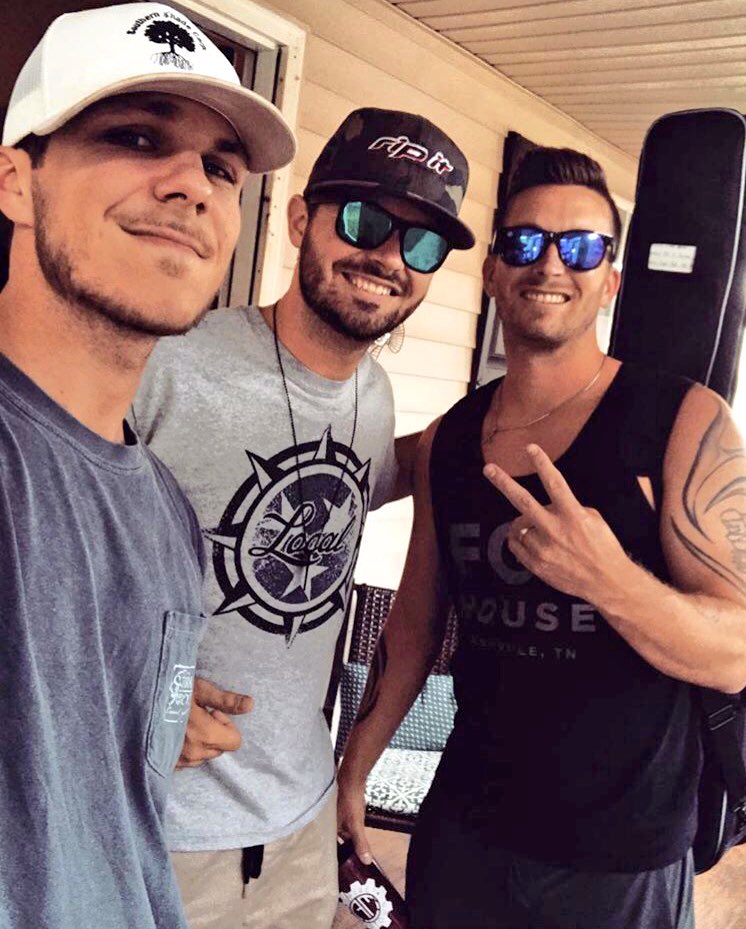 MattAustinMusic's tweet photo. Great times writing with these talented friends of mine today in Nashville! #HunterPrice #NickAlligood #MattAustin @Nick_Alligood https://t.co/bbVFvQVskN