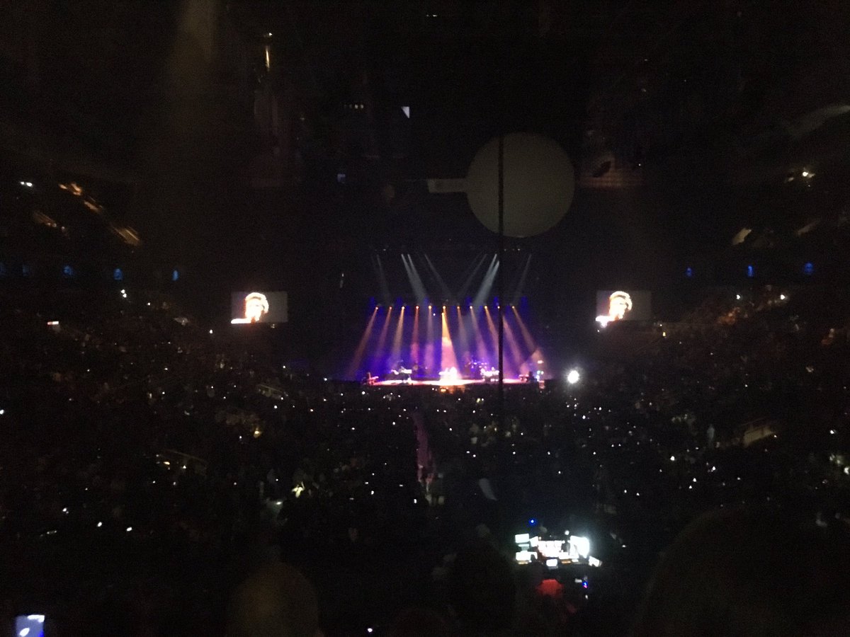 westonwyd's tweet photo. i finally got to see my boy in concert💖💖💖 @ShawnMendes https://t.co/8UuvxZ6aZA