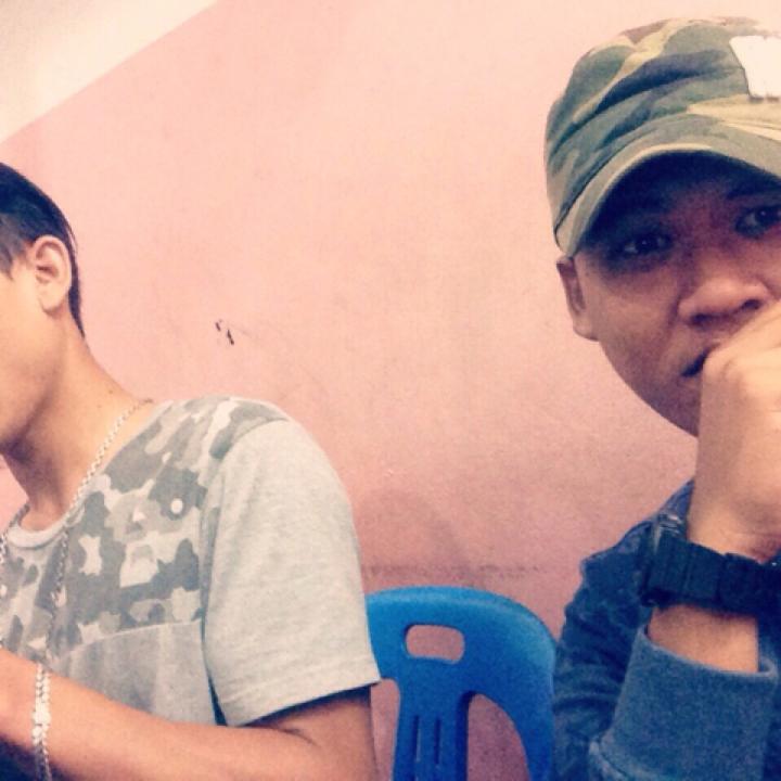 Dieyjauceng's tweet photo. Come hangout with me on #BIGOLIVE https://t.co/eVzOWOy6Zs https://t.co/tlvcU43wDF