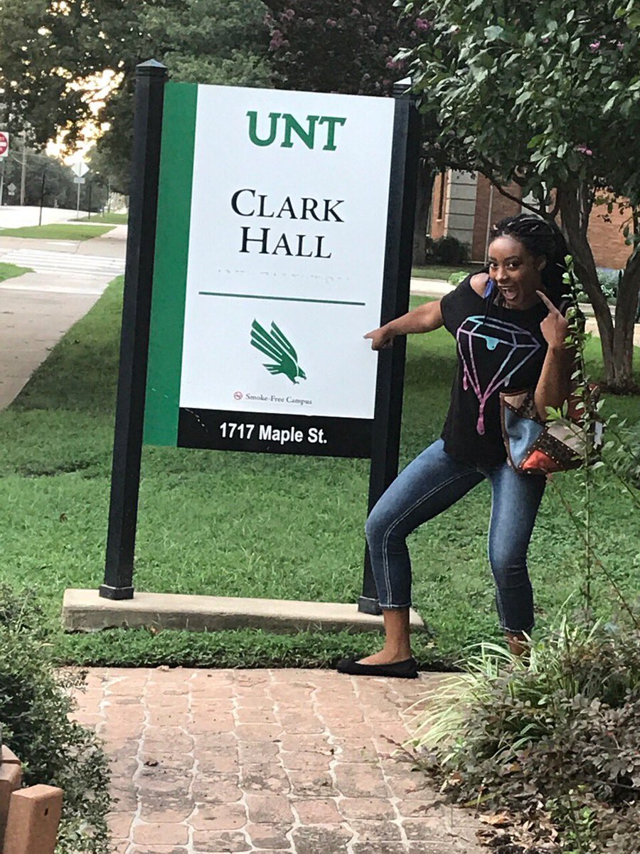 MosaicbyLiyah's tweet photo. #getconnected2017 EAGLE PRIDE!๐ Can't wait to start the kinesiology program, I love my school n school pride! https://t.co/woxyKJF2KH