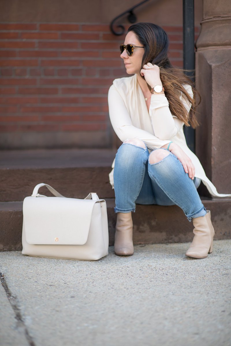 ShannonMShipman's tweet photo. The Modern Day Boss Babe's New "It" Handbag - Fit everything you need for your on-the-go office!  https://t.co/aEdE53vqPs #bosebabe #style https://t.co/88G6Tv93xV