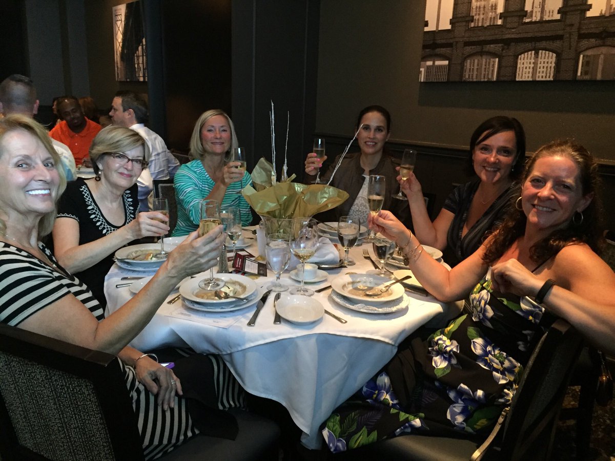 DTWcrna's tweet photo. #ThisIsHowItsDone #KelliesTheShit
#RuthsChrisTroy Great job bybthe new executive chef Josh https://t.co/QgDZwSCoX7