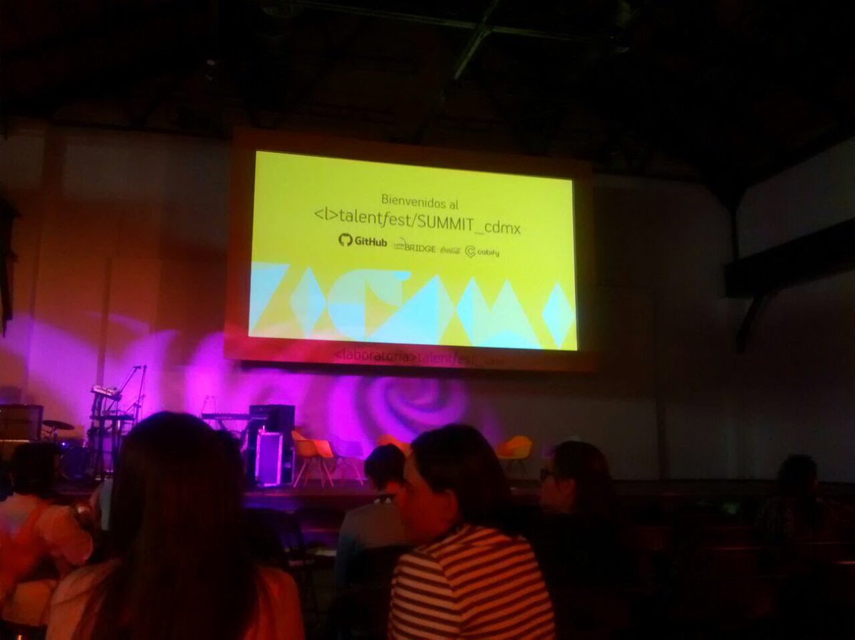 Trust4Americas's tweet photo. «En #Summit2017CDMX @LaboratoriaMX aprendemos Desafíos y Oportunidades de la Transformación Digital» Fernando R.Capacitador Centro #POETA 🇲🇽 https://t.co/nk2Z8Zkrcj