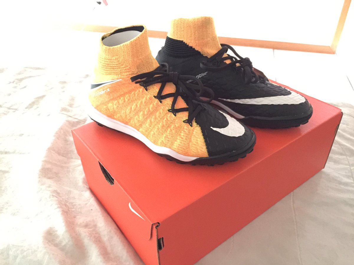 denn_gdl's tweet photo. Mis nuevos @nikemexico @nikefootball #HypervenomX 😍😎👌🏼 https://t.co/ctiApOp2sx