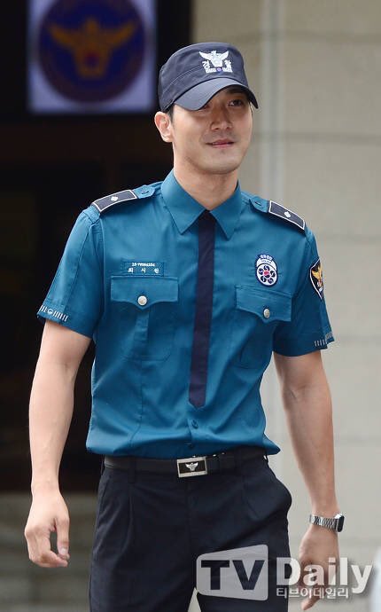 Iixtokki's tweet photo. WELCOME HOME CHOI SIWON #WelcomeBackSiwon https://t.co/bVG2sOWI91