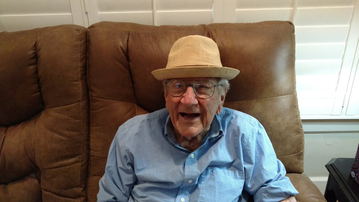 MemphisLance's tweet photo. Thinking about wearing a hat again. What do you think?? https://t.co/MA5GBT8J4H