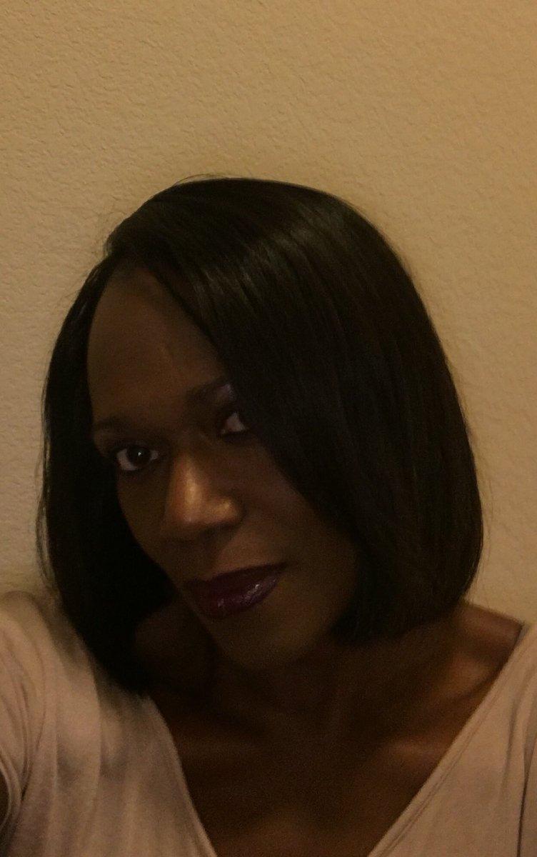 msv643's tweet photo. Bout to do my own thing...#GLAMHAIR💖...what y'all think? https://t.co/OYhEPEzQlm