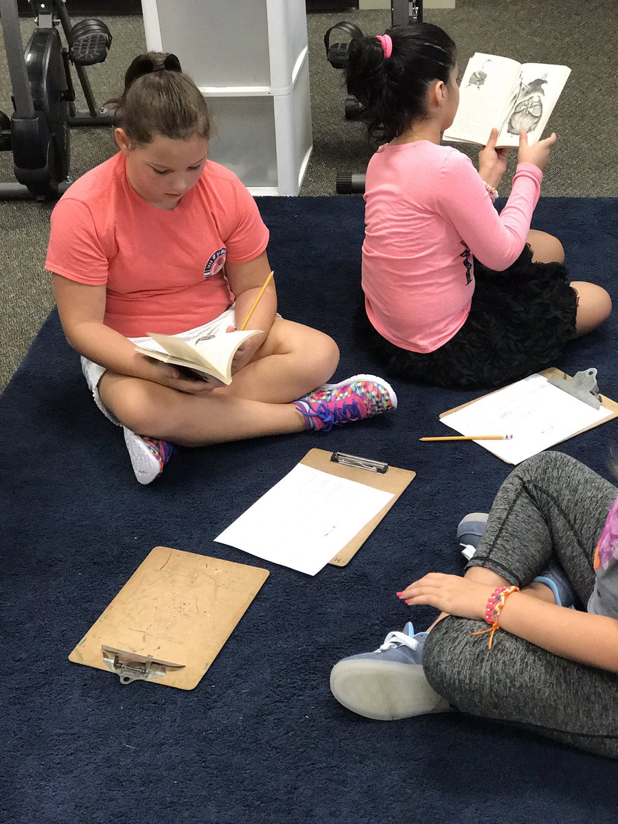 4thgradechatter's tweet image. 4th grade Ss had a book tasting today! 1 of @M1STERMart1nez 's Ss even asked, "Do I have to put this book down?" #MCEGators #BeTheLegacy