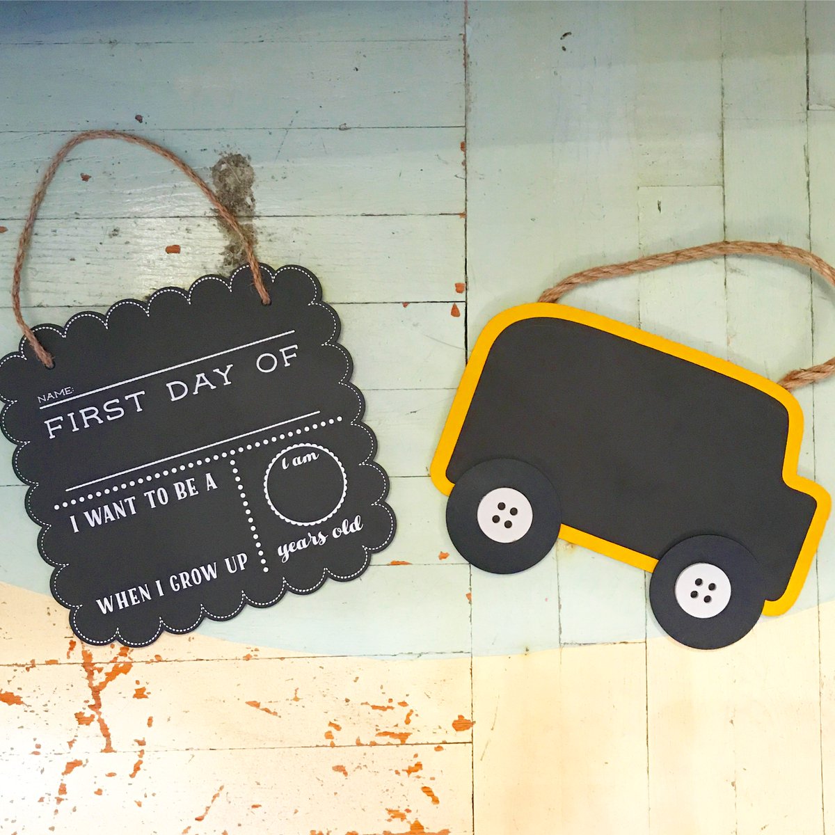 Don't even think about posting a Back-To-School photo without a prop. C'mon mom, it's 2017. Get this right!