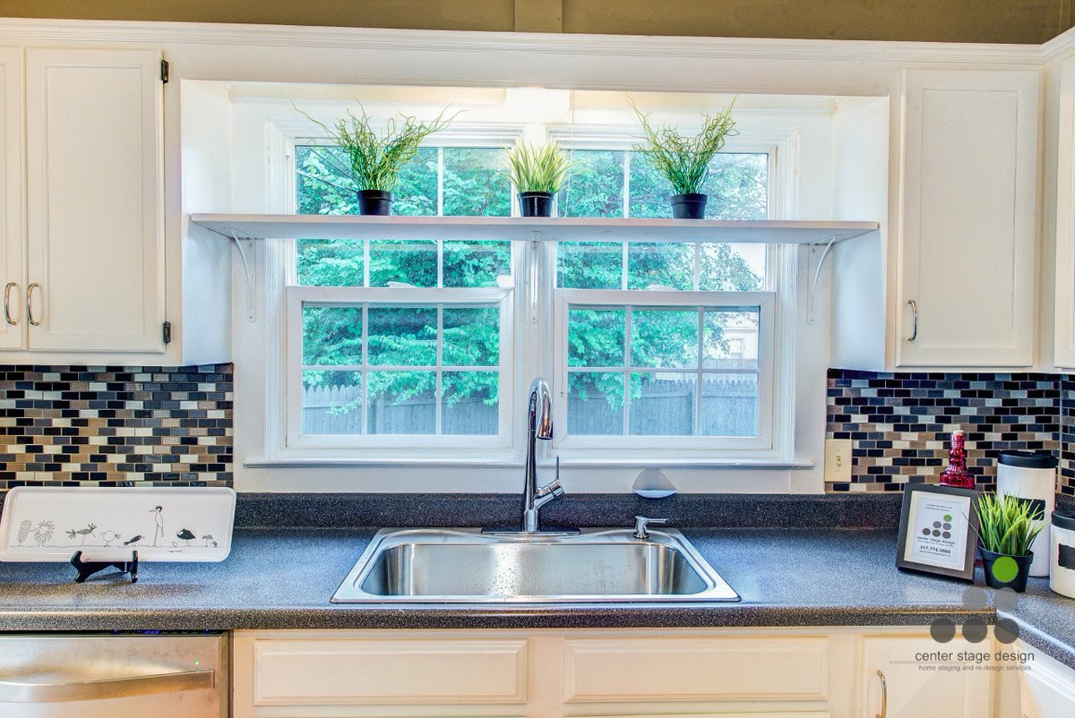 CenterStageIndy's tweet photo. Charming and updated Broad Ripple bungalow. Must see gourmet kitchen private yard and attached garage. Contact @RealEstateJimmy. https://t.co/ruZ8PzyLtv
