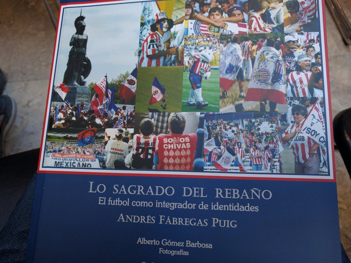 LorenaGarciaRmz's tweet photo. Ya lo compré. Lo empezaré este fin de semana #TeAmoRebaño #SoloChivas #ChivasOrgulloNacional #LoSagradoDelRebaño #Guadalajara #ChivasCampeon https://t.co/up50j8wZ0L