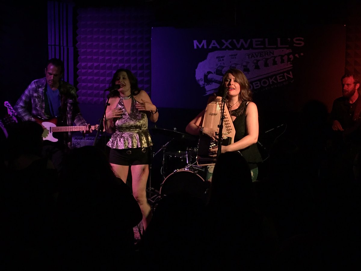CountryRoundUp_'s tweet photo. @spinnmusic killin it tonight! #jerseycountry #newmusic https://t.co/OOFuLNMPWy