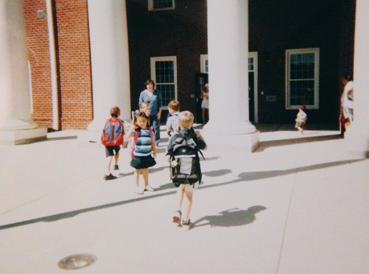 lklein_2's tweet photo. First day of kindergarten to my first day of senior year🙇‍♀️ #liferatNA #LastFirstDay https://t.co/dhEaKrHitI