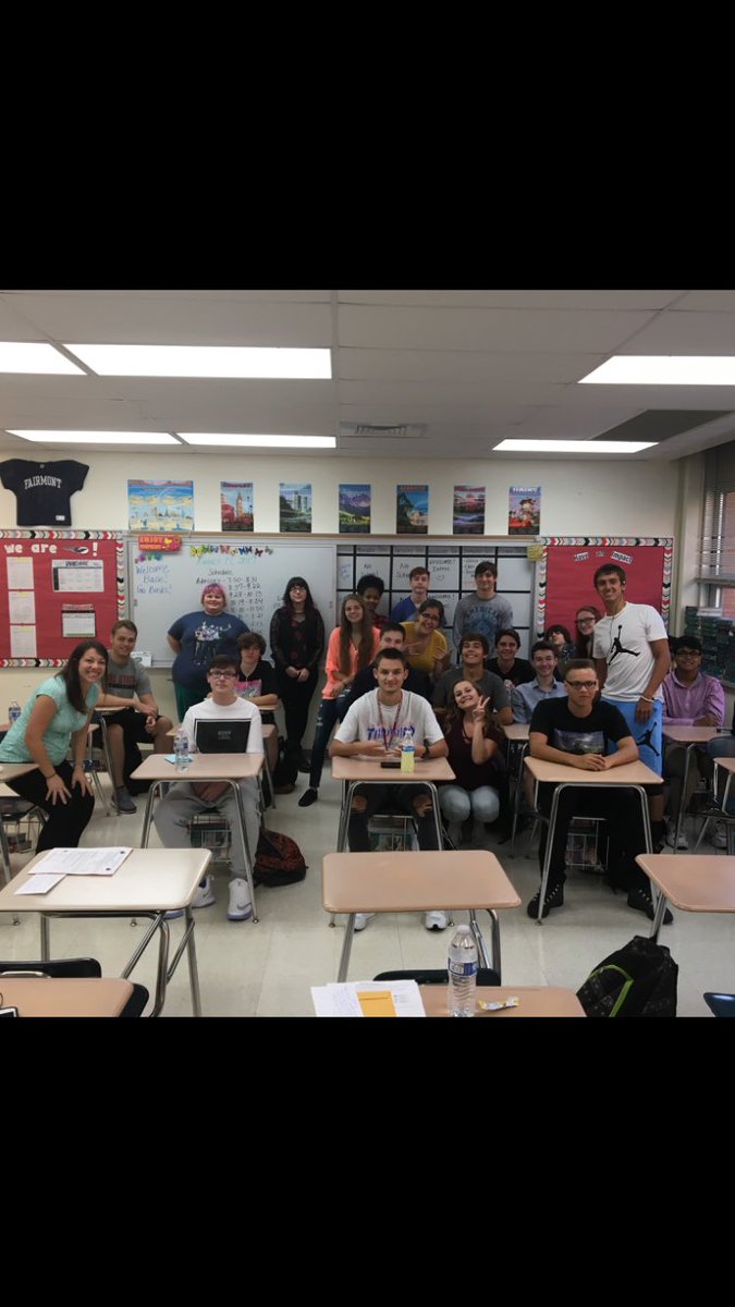 SilvermanELA's tweet photo. Welcome back, dear advisory room 420! Excited to see you all as juniors. It's going to be a great year! #WeAreFirebirds https://t.co/QhL5vgXKxw