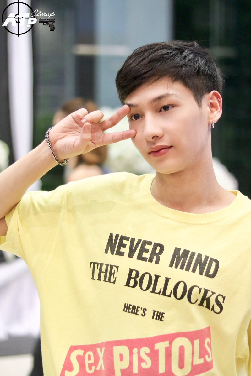 AlwaysATp's tweet photo. เป็นความสบายใจของเรา และอีกหลายๆคน 🤗💛
@AtthaphanP 

#กันอรรถพันธ์น่ารักกว่าที่คิด 
#ออฟกัน 
#Gunatthaphan 
#GunATp https://t.co/EqaYRjw7v0