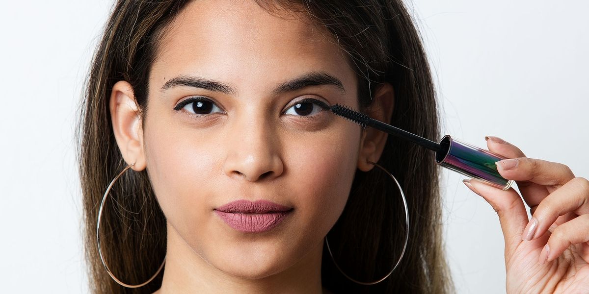 Cosmopolitan's tweet photo. 3 Women Test Out @UrbanDecay's New Troublemaker Sex-Proof Mascara https://t.co/v3sN0caxX4 https://t.co/g61mKrdnWF