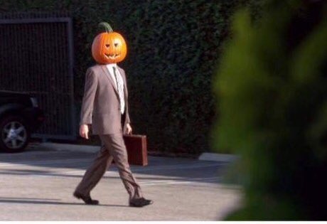 everyone: sucks that summers ending 

me: