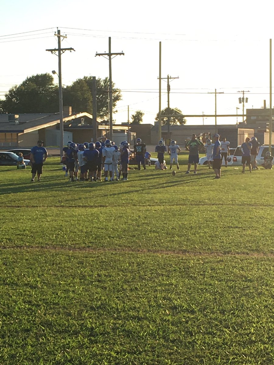 WardogFootball's tweet photo. Great to see @MYFL_Wardogs putting in work &amp; getting better! Love the energy &amp; effort they are putting into practice! #AIFW https://t.co/yZ5HLwm4yW