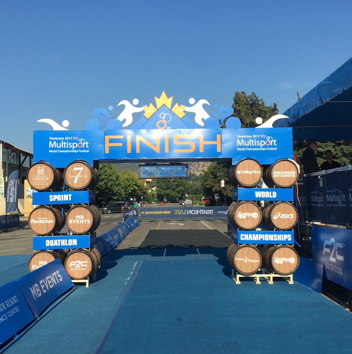 TRI_AgeGroup's tweet photo. Out and about on our race course today. Getting ready! #Penticton2017 https://t.co/lvObmyBQH7