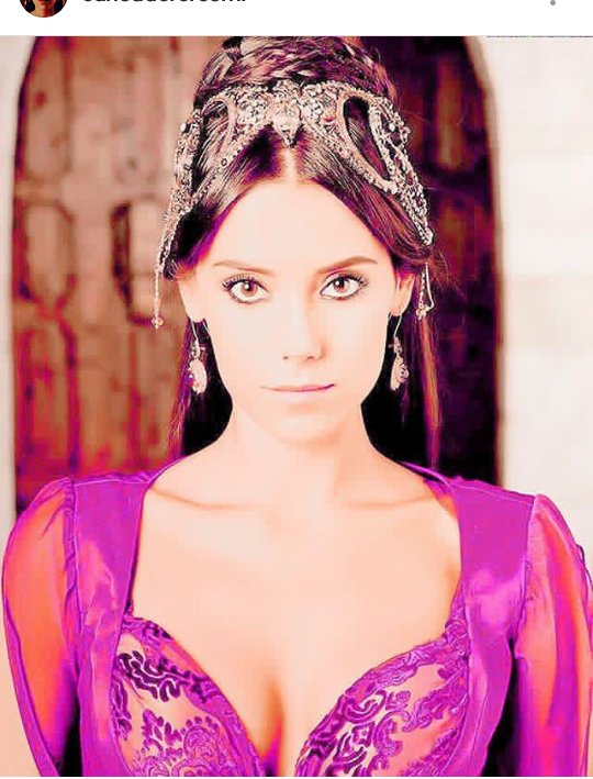 marthar290766's tweet photo. Aparecistes mi Reina bienvenida al #ElSultanEnImagen 
#CansuDere mi actriz Turca Favorita.👏👏👏👏👏👏👏👏
@SeriesTurcasMex https://t.co/tHSPziVnoV