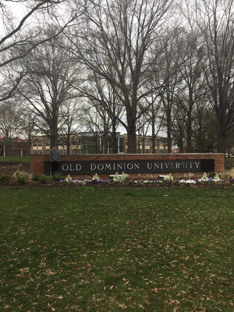 bradleymitt's tweet photo. Excited to announce I have committed to play tennis at Old Dominion University! Thanks to everyone for your support!! #goMonarchs https://t.co/71wgUuuphH