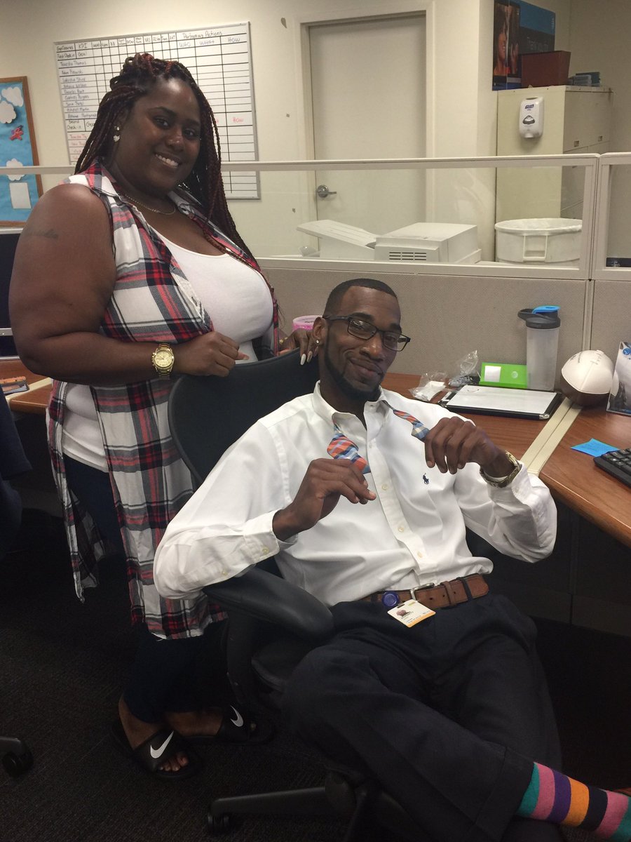 TerrishiaJenai's tweet photo. #EmployeeEngagementMonth #BlackOutDay #PlaidDay #NeonDay #BhamRocks #TuggleNation #TeamJohnson #TeamMontgomery https://t.co/4CxBEZ1a1o