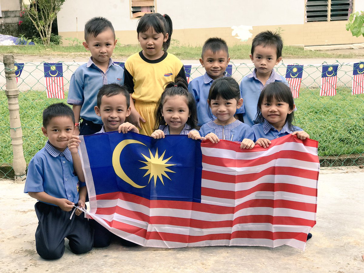 AtiliaDaisy's tweet photo. โค๏ธ of 2017 #pramerdeka #kids2017 #tbkkemas #kpgtembawang #ticeratilia https://t.co/hStHOKPz7b