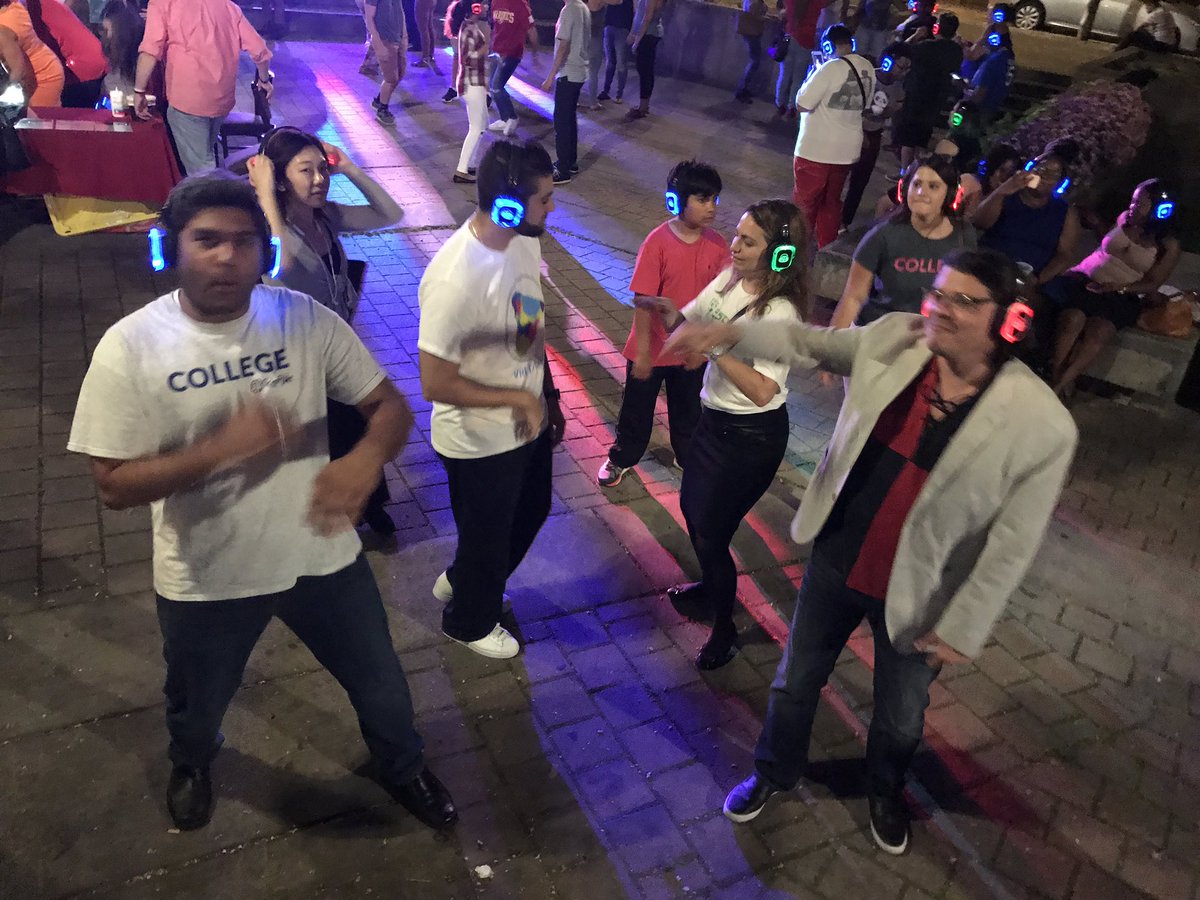 Start_Fast's tweet image. Oh...you think we&apos;re done? #StartFast2017 after after after party - silent disco in downtown #Cuse. Nasir&apos;s son teaching us how to &quot;floss&quot;