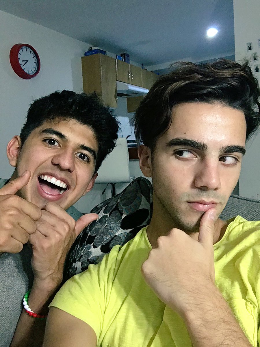 fedevigevani's tweet photo. Hola Alf @thegilbertsosa https://t.co/FakwiHgT67