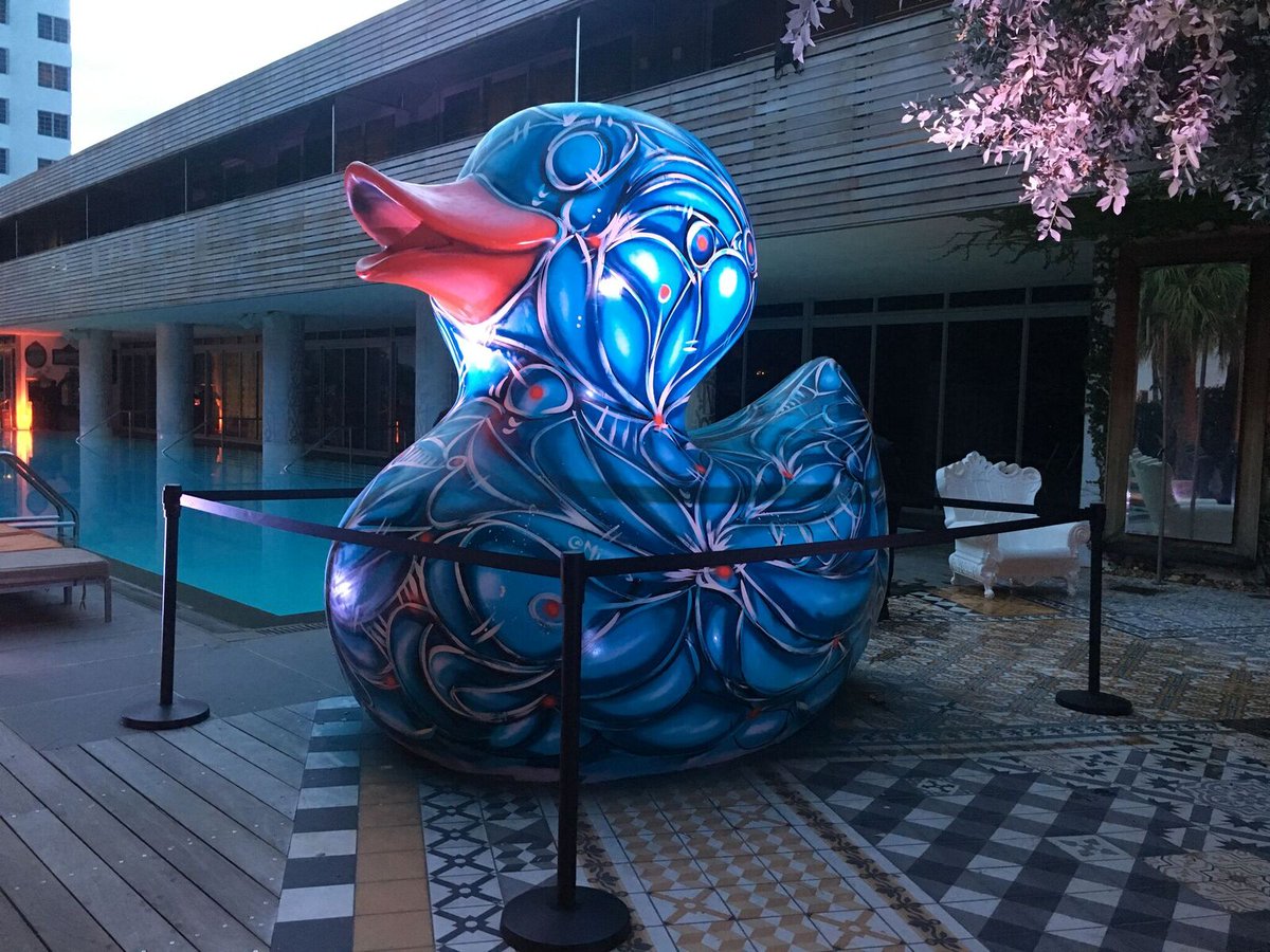 Photos of @SLSSouthBeach new sculpture by Alex @Mijares bit.ly/2uNnQYf?utm_me… https://t.co/FPFCi8Tpy2