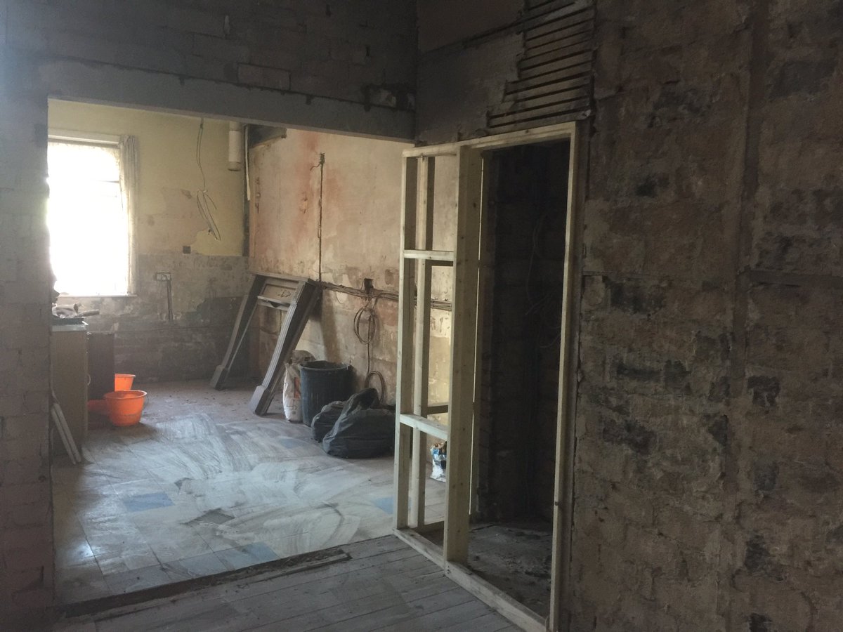 MAFDANDB's tweet photo. New opening, afternoon work treated new space https://t.co/uSAFjyYfbR