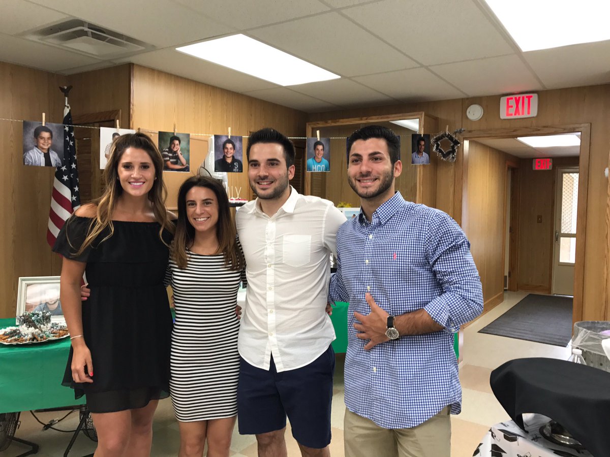 BiancaD_24's tweet photo. Tough seeing the smallest goon in the family leave, but just know you are headed for great things ☝🏼✈️🏒 @AndrewAndary #BCorbust #grizz https://t.co/P1Oe2jU11Z