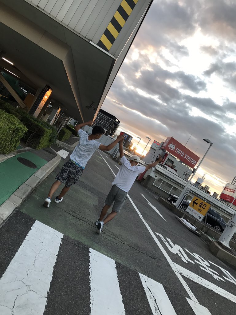 1031_kyosuke's tweet photo. ヒッチハイクを終えて、本当にいい経験になったなと思います。
竜司くん、ありがとう！！
応援してくれた皆さん、ありがとう！！
心配してくれた友達、ありがとう！！
お父さんお母さん、ありがとう！！

ありがとうがいっぱいや😭😭

@1220_ryuuji https://t.co/ZHlt5AJx6A