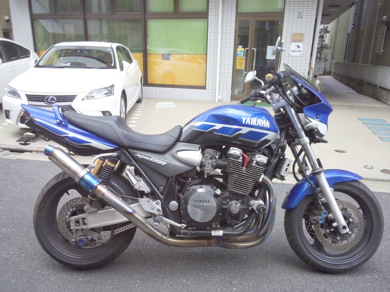 XJR1300 アールズギア ビキニカウル