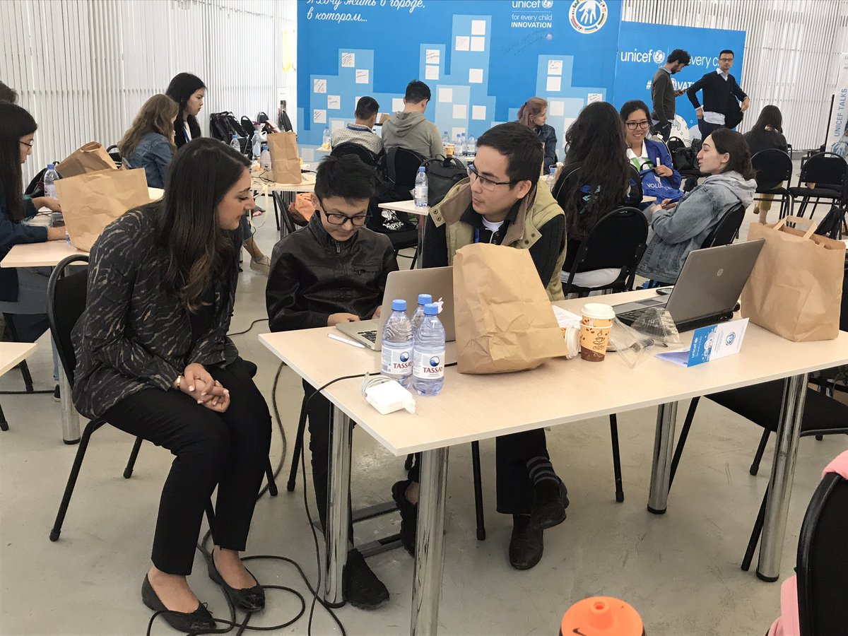 SaraJacobsCA's tweet photo. This team designed a computer program to help Kazakh students learn the alphabet #unicefhackathon #expo2017 #foreverychild https://t.co/olITMw6qTo