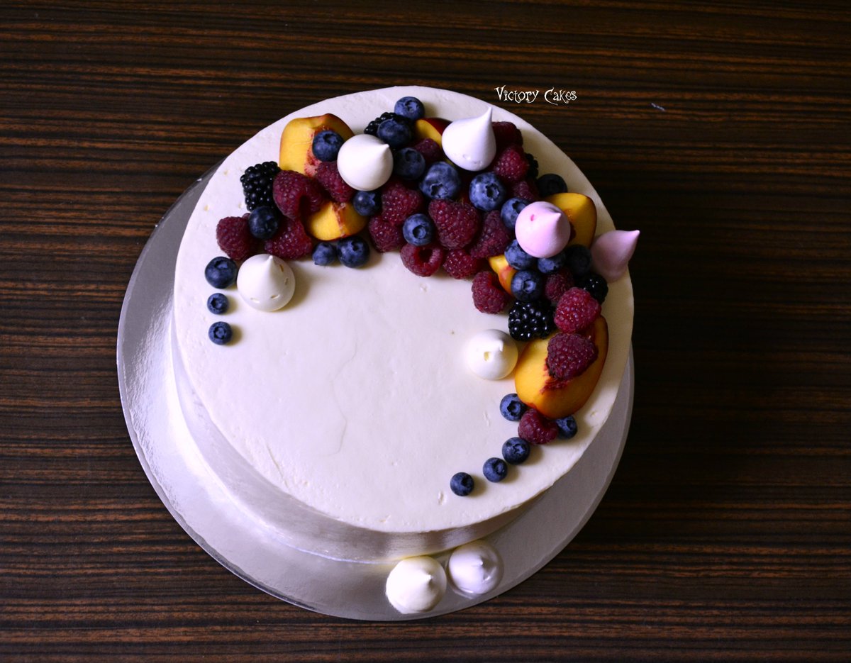 Victory_Cakes's tweet photo. Тортик-скромняжка "Карамельный медовик" #victory_cakes #krivoy_rog #торты_назаказ_кр #cakes https://t.co/SQ36q14Hqq