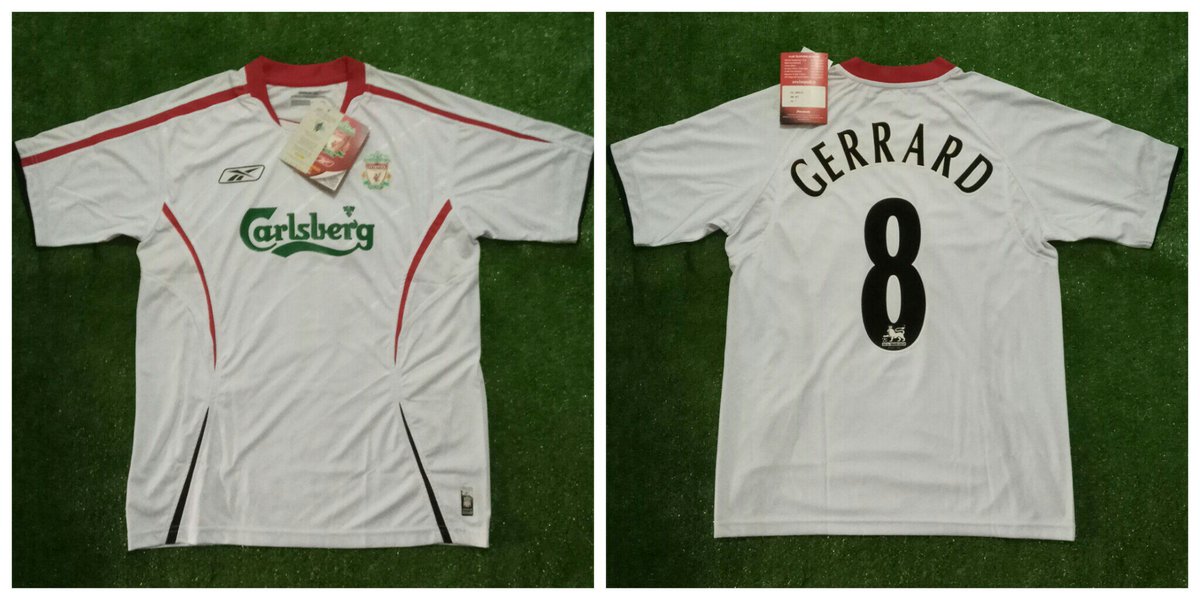 <a href="/redsarmy_LFC/">redsarmy_LFC</a> #LFCjubel #RA58 
Away 0506 BNWT size S 
550K 
Wa 089655612952