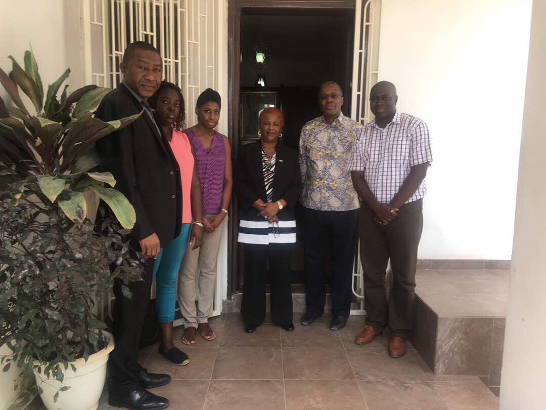 OpenSocietyAfr's tweet image. Team #SierraLeone visits Embassy in Dakar to sign book of condolence #Freetown #mudslide @PamIampratt @EleanorThomps @ansu_bangura