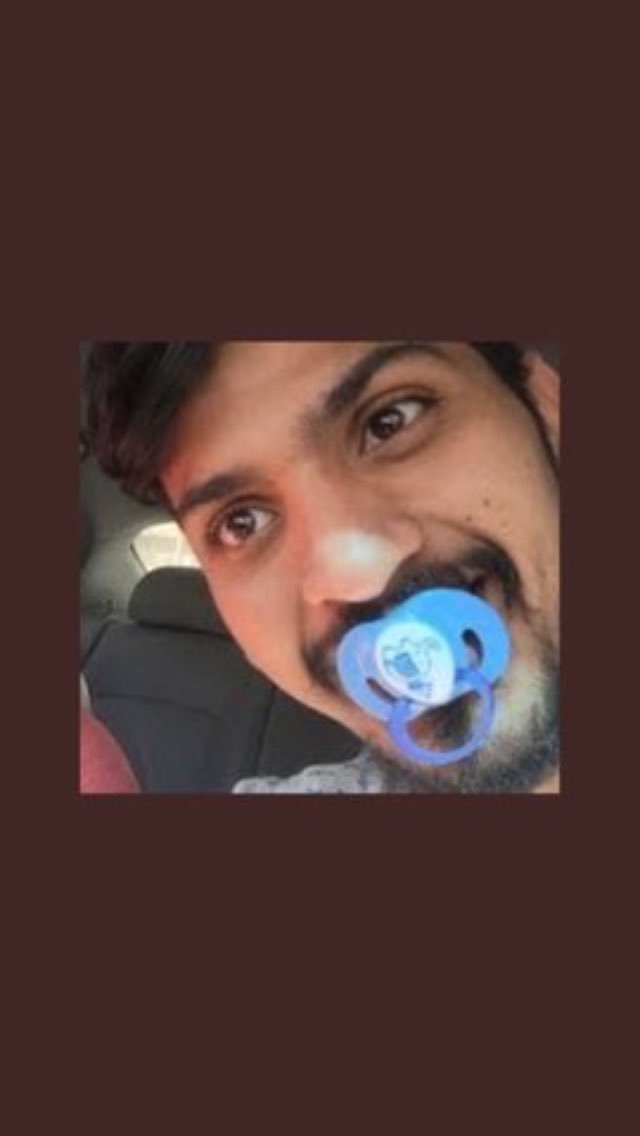 GyWze's tweet photo. سوو وقلب وكل شي لاهنتو ي حزب مطنوخ على الصورههه نبي نفجر القلب الحمر #فضيحه_هيا_خليك https://t.co/ZgcOC1RKBV