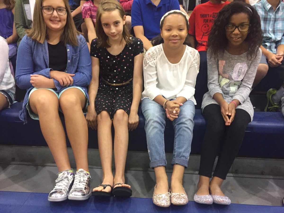 RosieOnTheFly's tweet photo. Sparkle shoe row. Epic. #5thgradeday #WeAreBuffett @BuffettMagnet @OmahaPubSchool #opsback2school https://t.co/rVwjxapwod