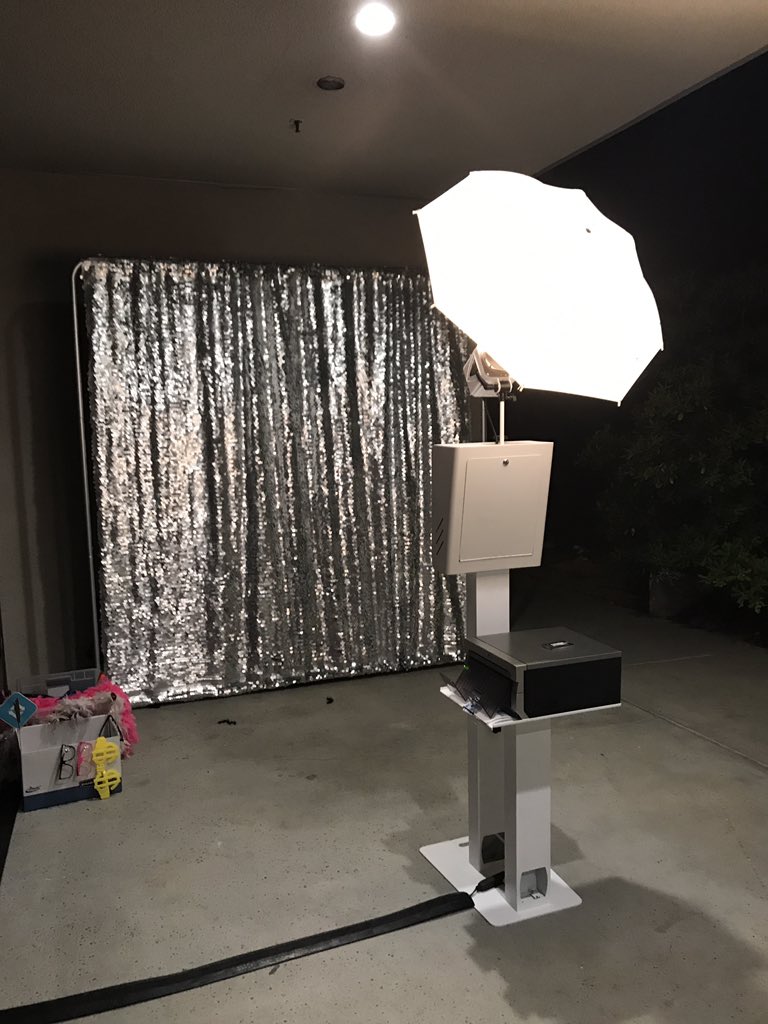 Extreme Green Screen tweet media