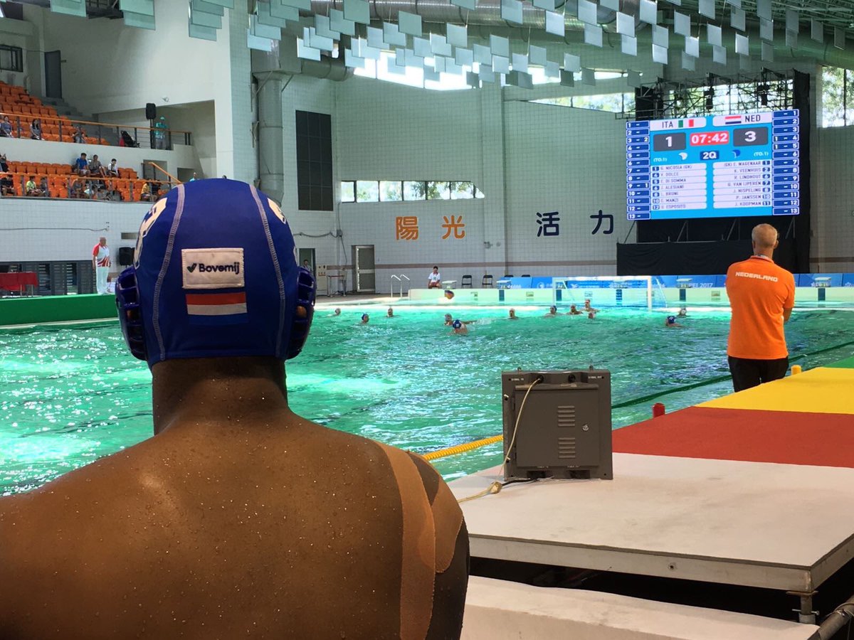 Robinvangalen's tweet photo. Goed begin van @oranjewaterpolo 

Winst op Italië, 6-8. Ben erg blij met het vertoonde spel en het feit dat iedereen focus had na media-hype https://t.co/Odq8WEatv9