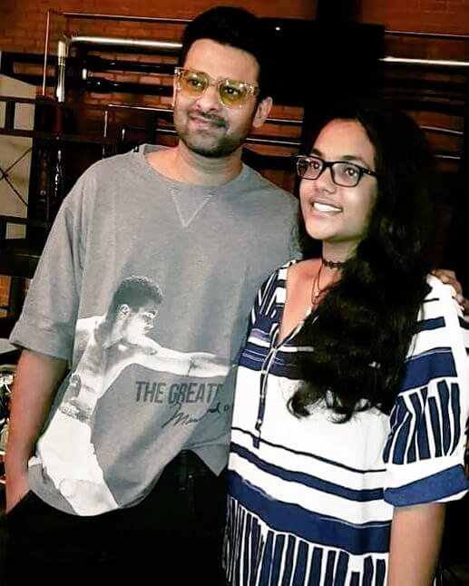 Prabhas_Anwar2's tweet photo. #Aashaa With #Prabhas Birthaday Celebrations 😍 https://t.co/zaQsHgTNv5