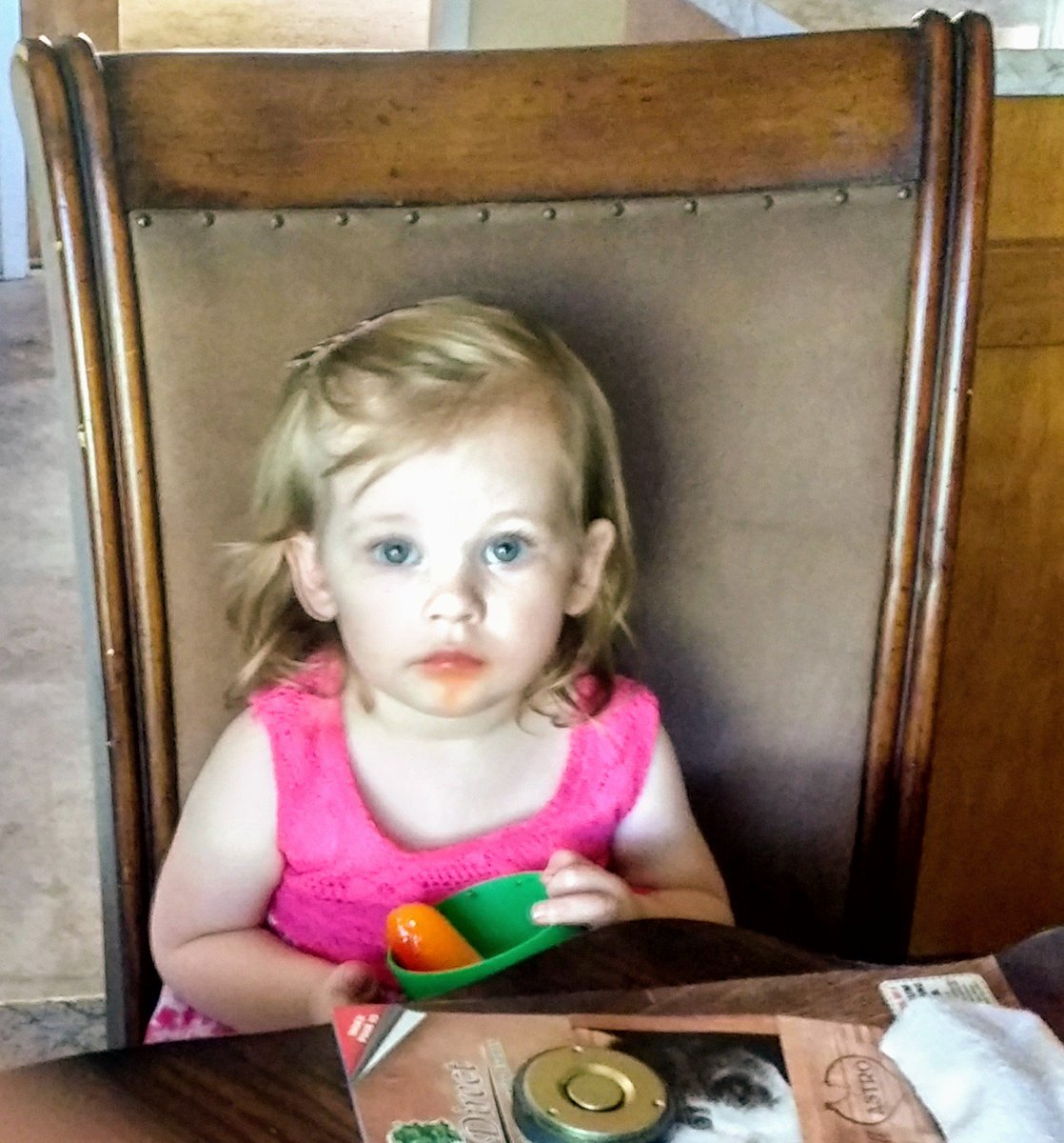 Chrissttiiee's tweet photo. #PrincessLeia loves a @BudgetSaverPops #MonsterPops on a hot summer day π
#Missle #summertime #BiteSizedBzz #BzzAgent
#ImaLuckyGirl https://t.co/QLWzvortHd