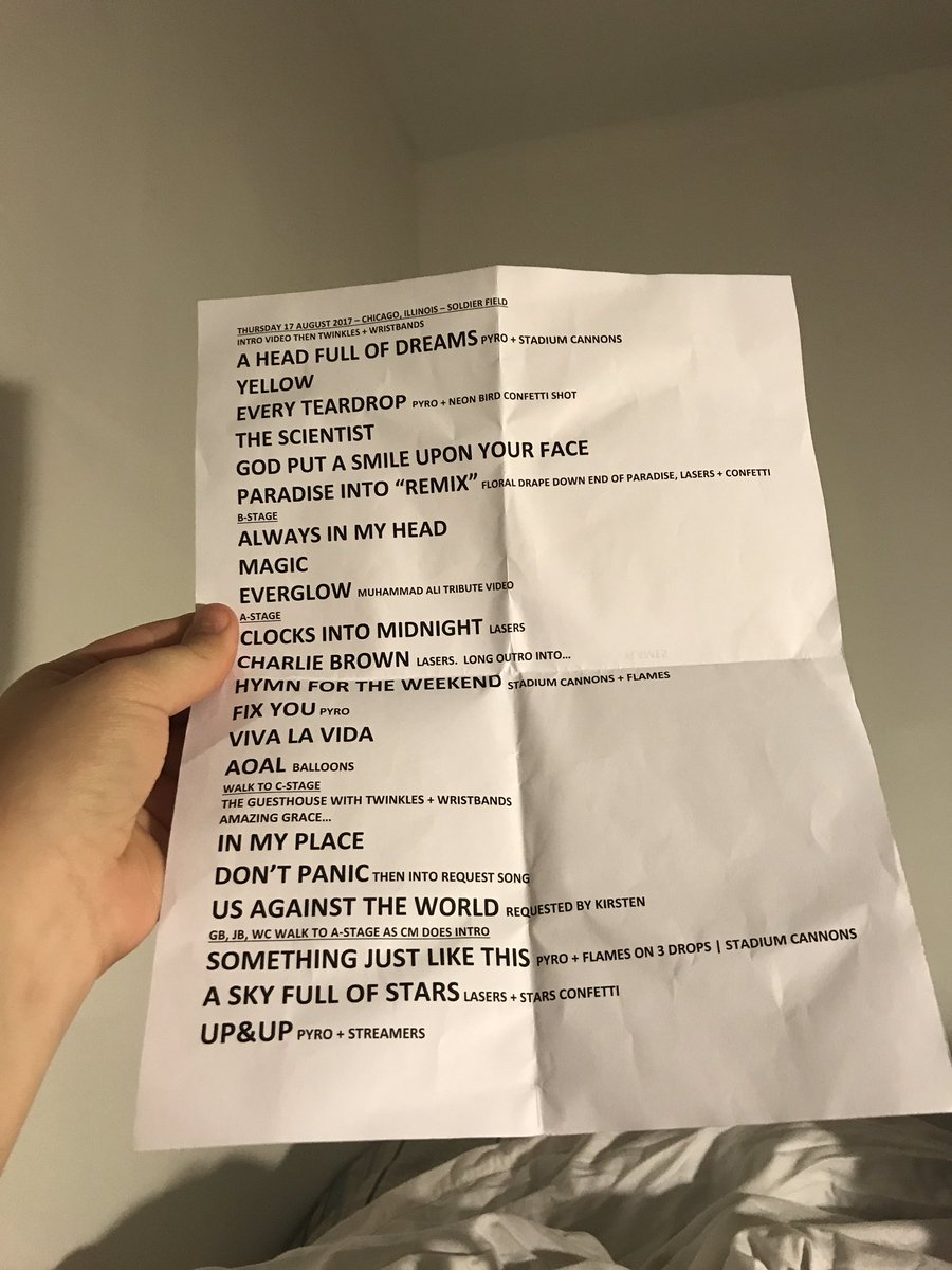 hotworkcoldplay's tweet photo. I GOT A SETLIST!!!! #ColdplayChicago https://t.co/zTa7COWOdI