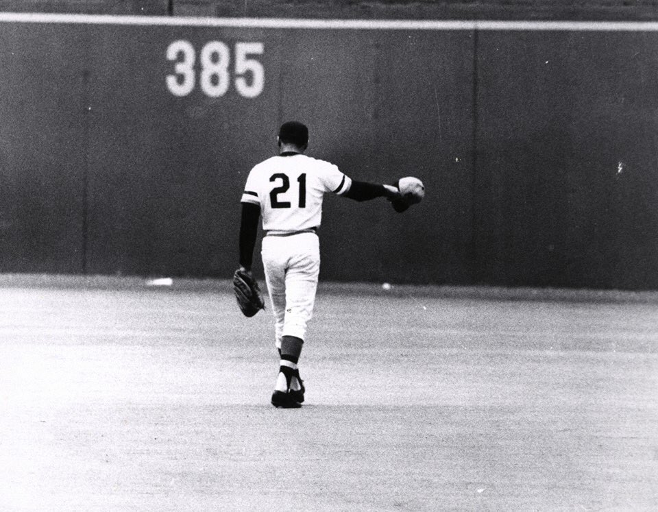 nrkastroll's tweet photo. The Greatest Pirate. Much #Re21ect for you on your special day. #Retire21 #Roberto https://t.co/gF1J1hhNBj