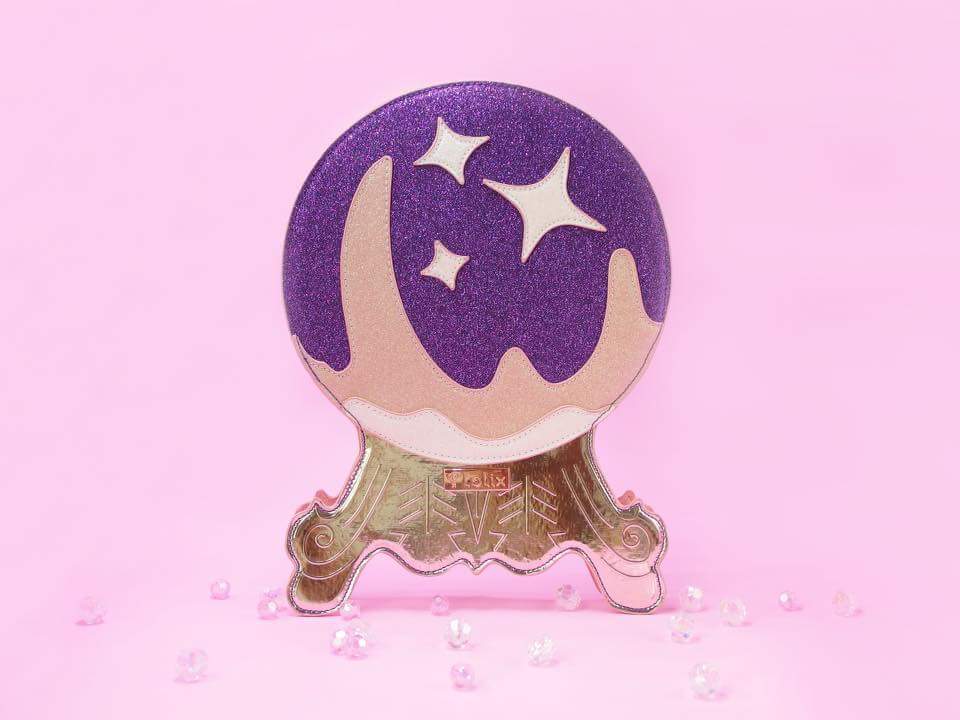 Gopgapreview's tweet photo. Lolix ออกแปรงใหม่ จำเป็นต้องน่ารักขนาดนี้มั้ย กระเป๋าเงินสั่นแรงมากก หวีดมาก อยากได้ #HowtoPerfect #ไว้รีวิวห้ามขายของโว้ยย https://t.co/OeK1OEOdGG