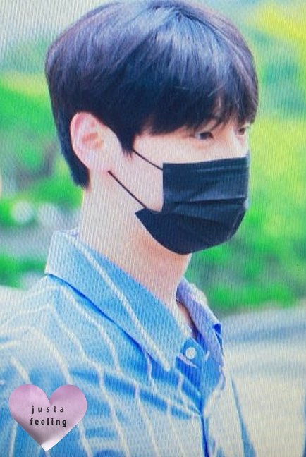 19950809____'s tweet photo. 170818 라디오쇼 퇴근 프리뷰

#WANNAONE #워너원 #황민현 #민현 #MINHYUN https://t.co/kfJr5TbgQs