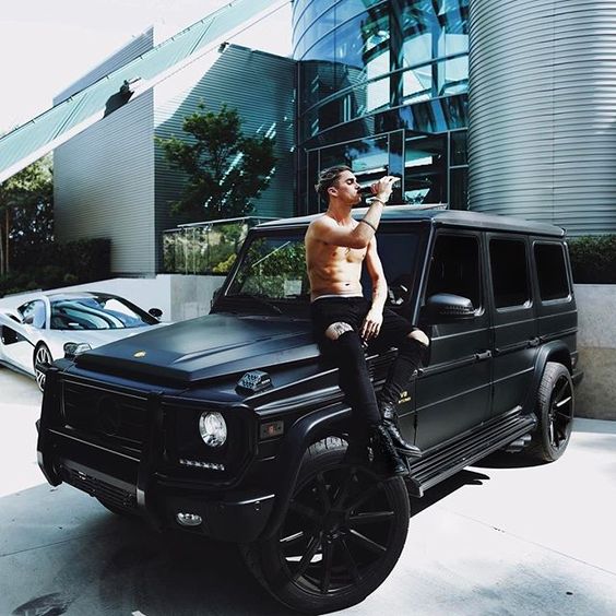 Richmenloveyou's tweet photo. No matter u wanna date &amp; meet rich men or attractive women ,online or in real life. Easy here: https://t.co/eAb3rODYJV #sugardaddy #richmen https://t.co/lUJgoRWXgv