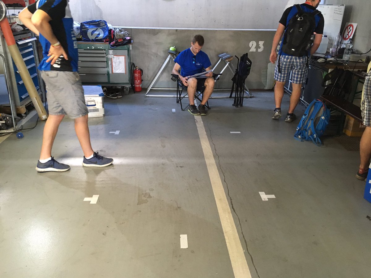 AKociok's tweet photo. Empty pitbox is a good pit box. #tracksideClub @EcurieAix #FSH17 https://t.co/8xf6itfjWe